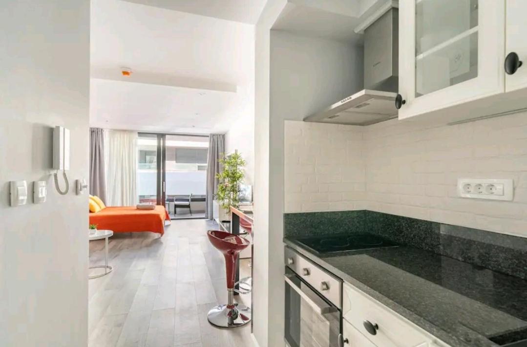 Gorgeous Sea View With Free Parking Apartament